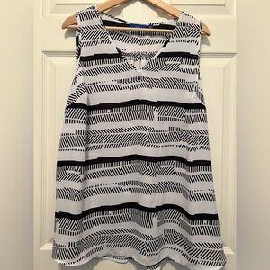 Apt. 9 Black and White Geometric Top